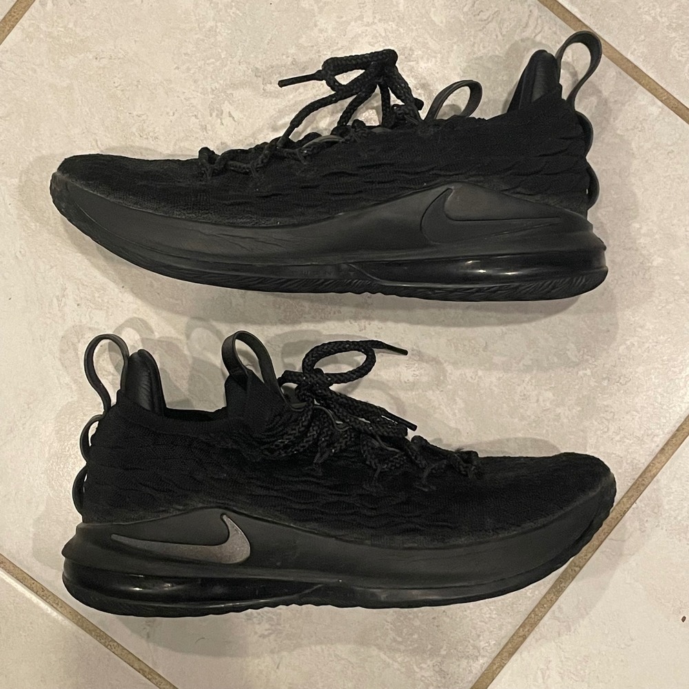 Nike‎ LeBron 15 Low Triple Black Basketball Shoes AO1755-004 Men's Size 8.5